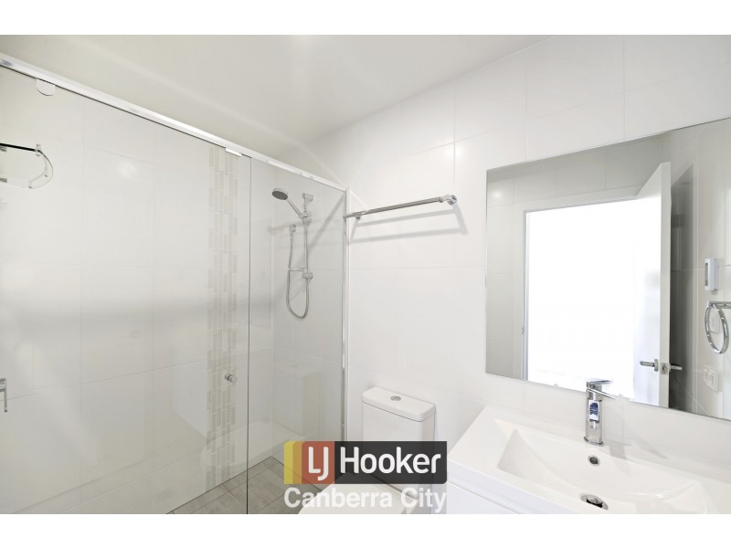 31/135 Easty Street, Phillip ACT 2606