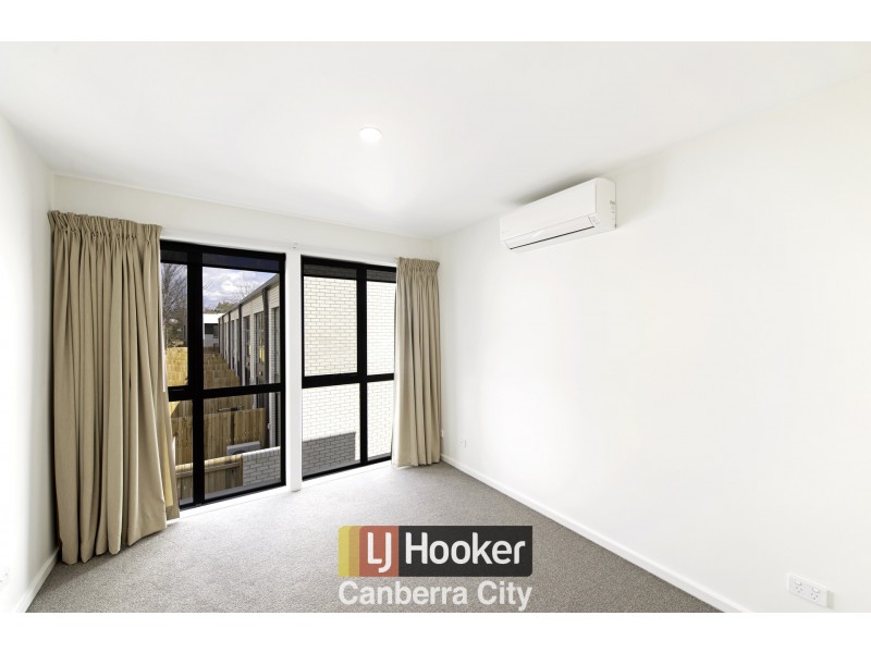 31/135 Easty Street, Phillip ACT 2606