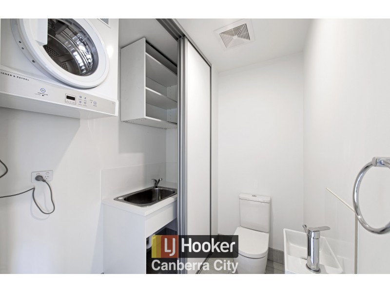 31/135 Easty Street, Phillip ACT 2606