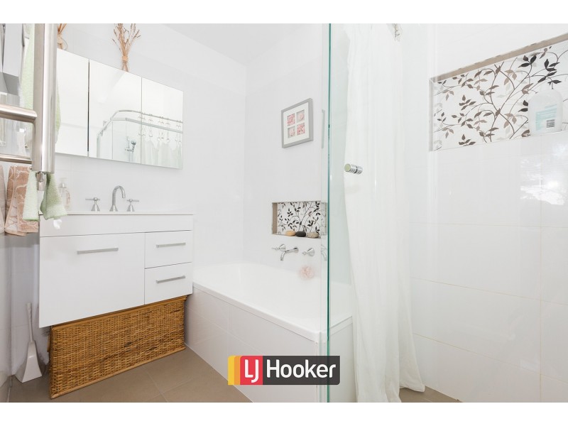 10 Rumker Place, Charnwood ACT 2615