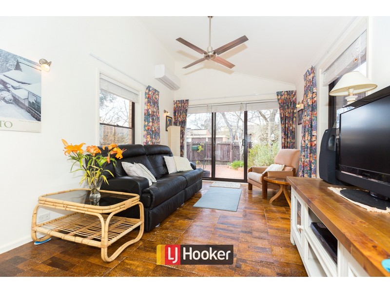 10 Rumker Place, Charnwood ACT 2615