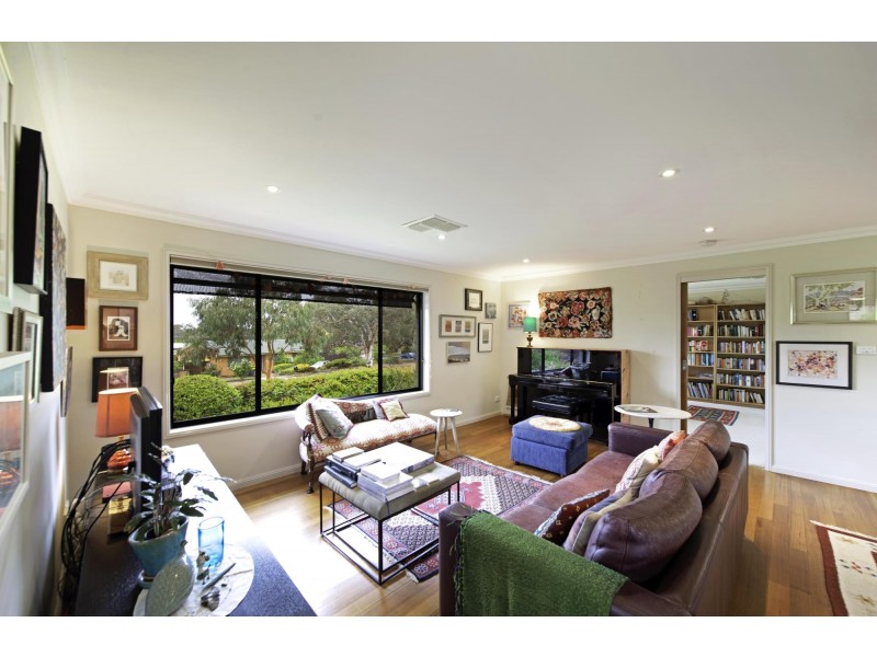 1 Castlereagh Crescent, Macquarie ACT 2614