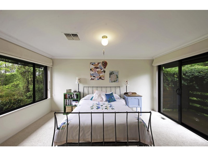 1 Castlereagh Crescent, Macquarie ACT 2614