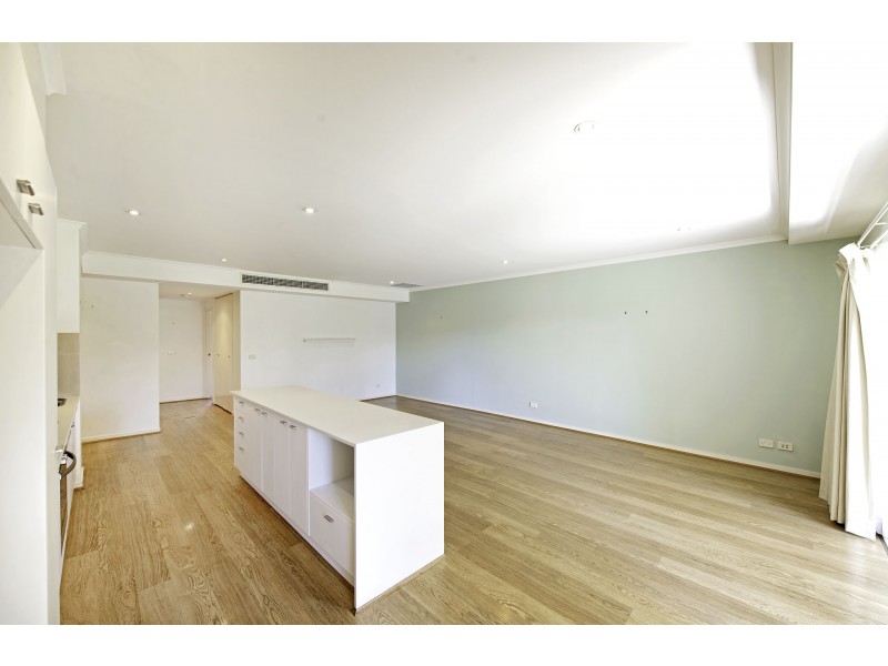 2/22 Batman Street, Braddon ACT 2612