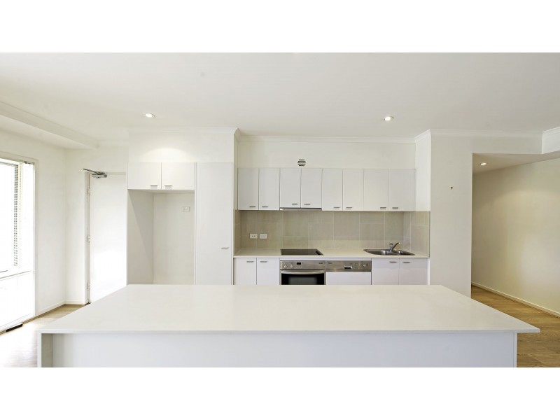 2/22 Batman Street, Braddon ACT 2612