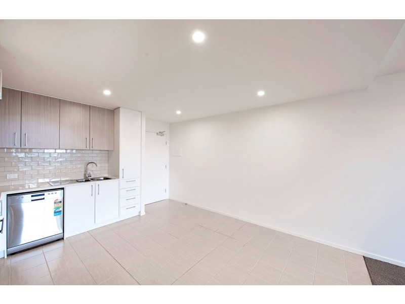 9/2 Hinder Street, Gungahlin ACT 2912