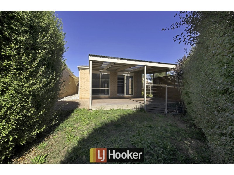 17 Bywaters Street, Amaroo ACT 2914