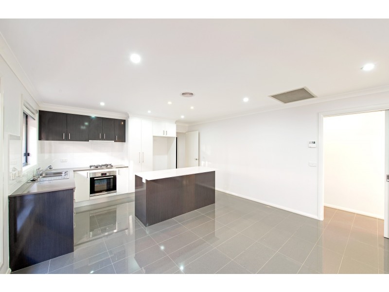85 Ormiston Circuit, Harrison ACT 2914