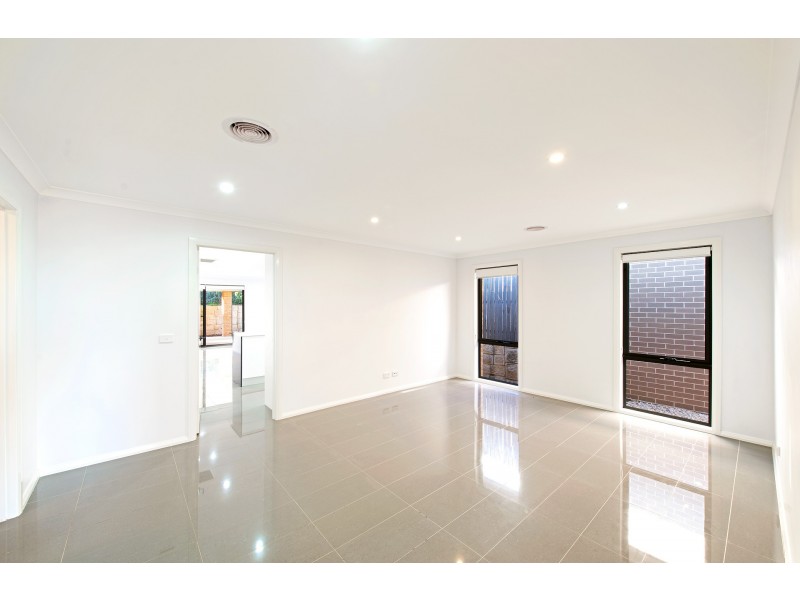 85 Ormiston Circuit, Harrison ACT 2914