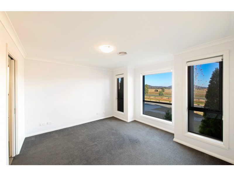 85 Ormiston Circuit, Harrison ACT 2914