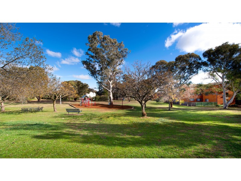18/11-13 Tryon Street, Hackett ACT 2602
