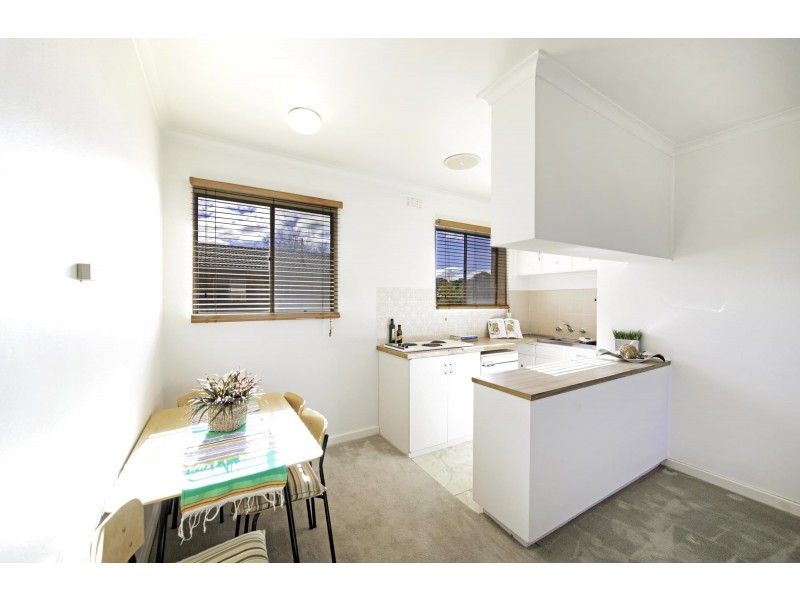 18/11-13 Tryon Street, Hackett ACT 2602