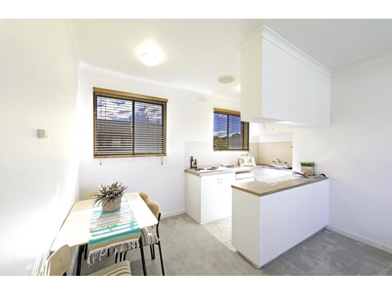 18/11-13 Tryon Street, Hackett ACT 2602