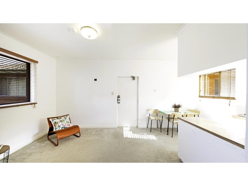 18/11-13 Tryon Street, Hackett ACT 2602