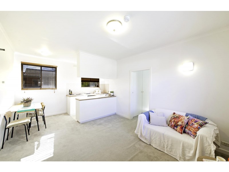 18/11-13 Tryon Street, Hackett ACT 2602