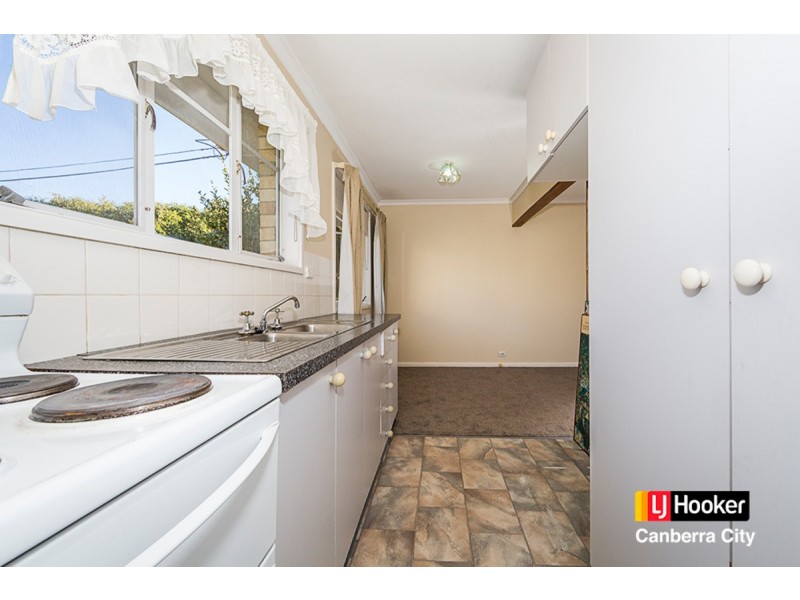 9 Maitland Street, Hackett ACT 2602