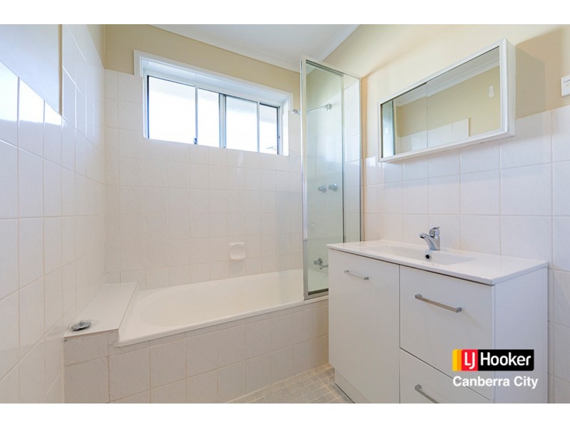 9 Maitland Street, Hackett ACT 2602