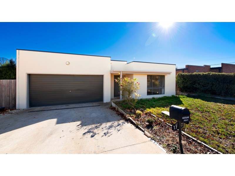 17 Heighway Street, Macgregor ACT 2615
