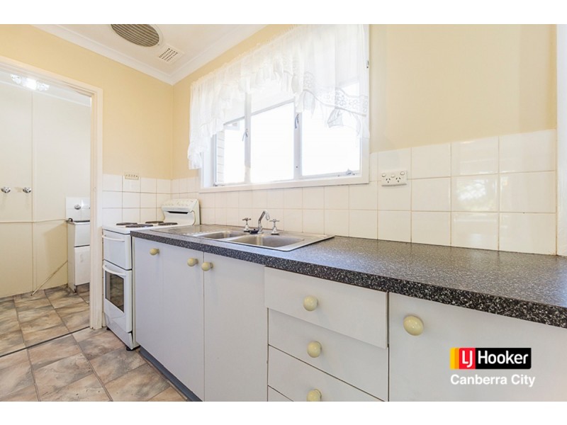 9 Maitland Street, Hackett ACT 2602