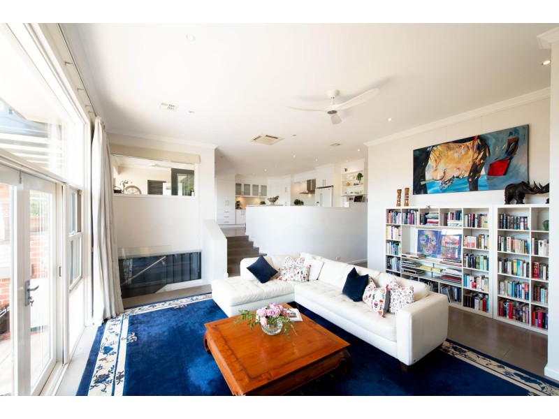 8 Landsborough Street, Griffith ACT 2603