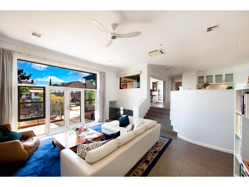 8 Landsborough Street, Griffith ACT 2603