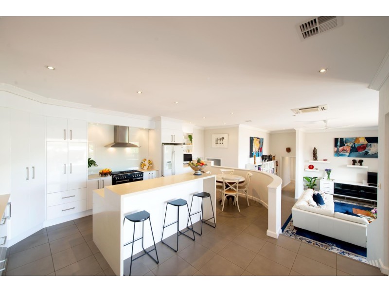 8 Landsborough Street, Griffith ACT 2603