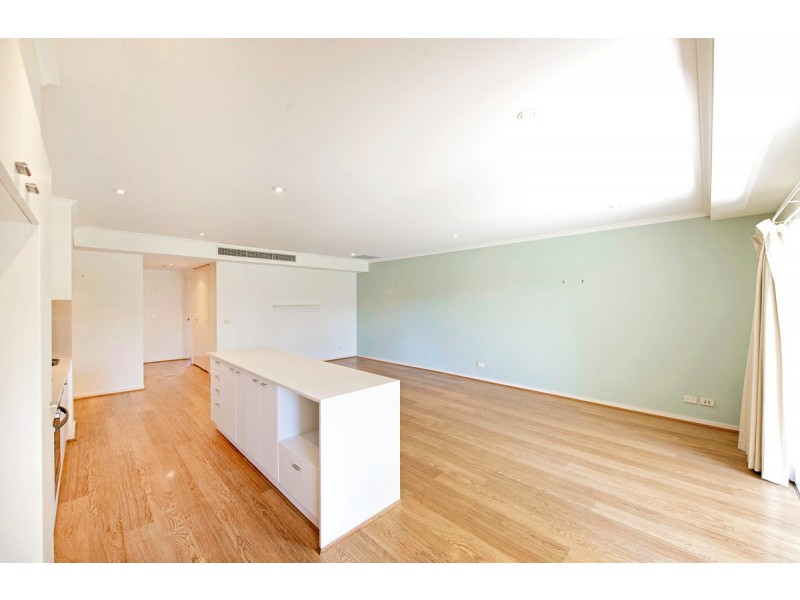 2/22 Batman Street, Braddon ACT 2612