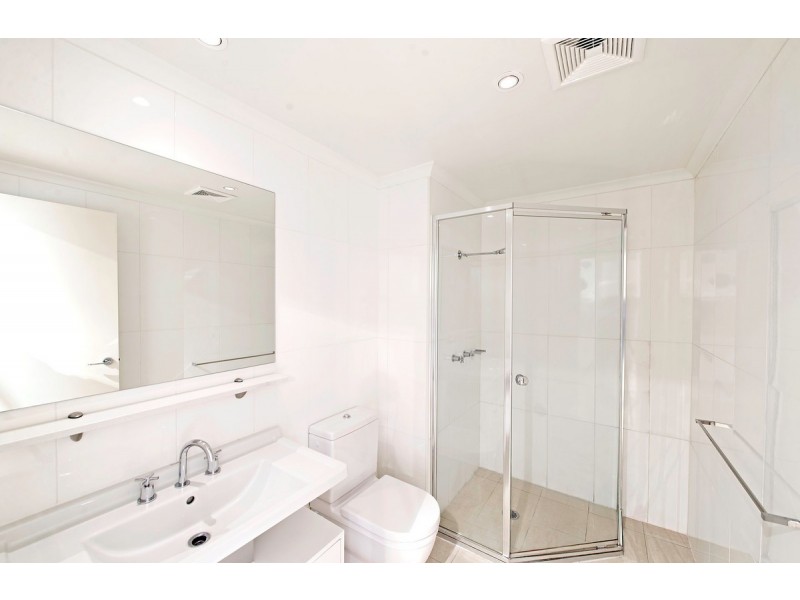2/22 Batman Street, Braddon ACT 2612