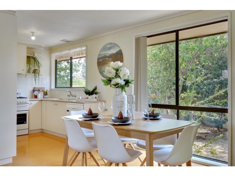 28 Gairdner Circuit, Kaleen ACT 2617