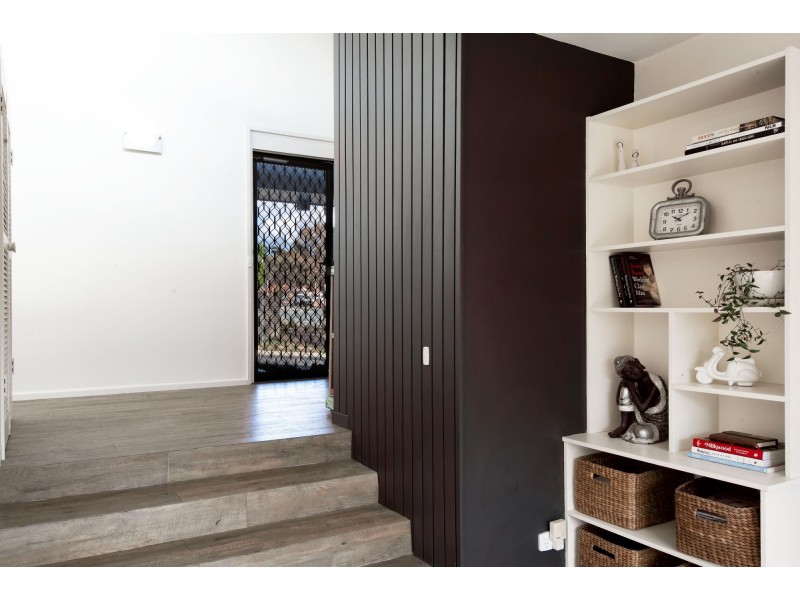 1 Bruce Place, Farrer ACT 2607