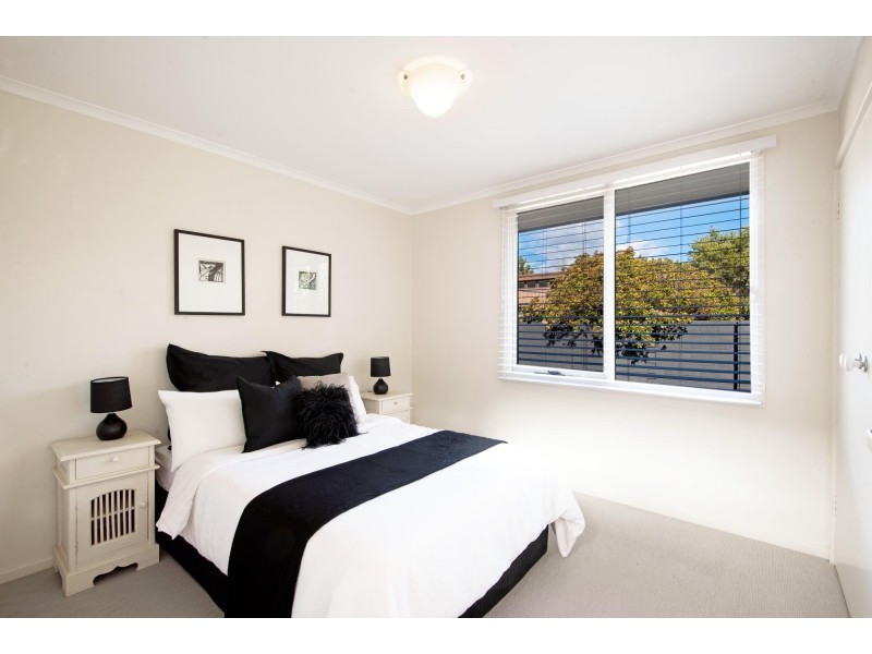 1 Bruce Place, Farrer ACT 2607