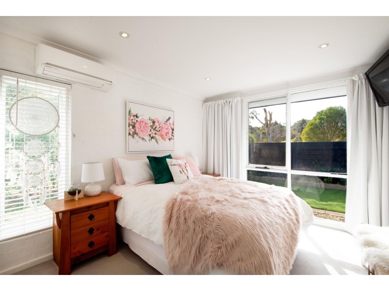 1 Bruce Place, Farrer ACT 2607