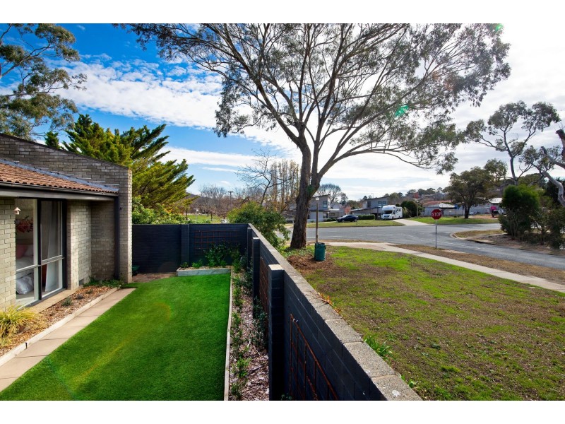 1 Bruce Place, Farrer ACT 2607