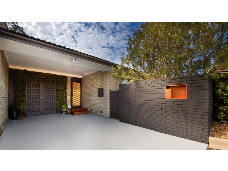 1 Bruce Place, Farrer ACT 2607