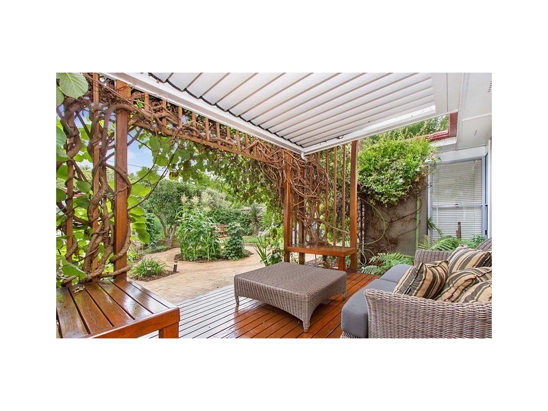 96 Cowper Street, Dickson ACT 2602