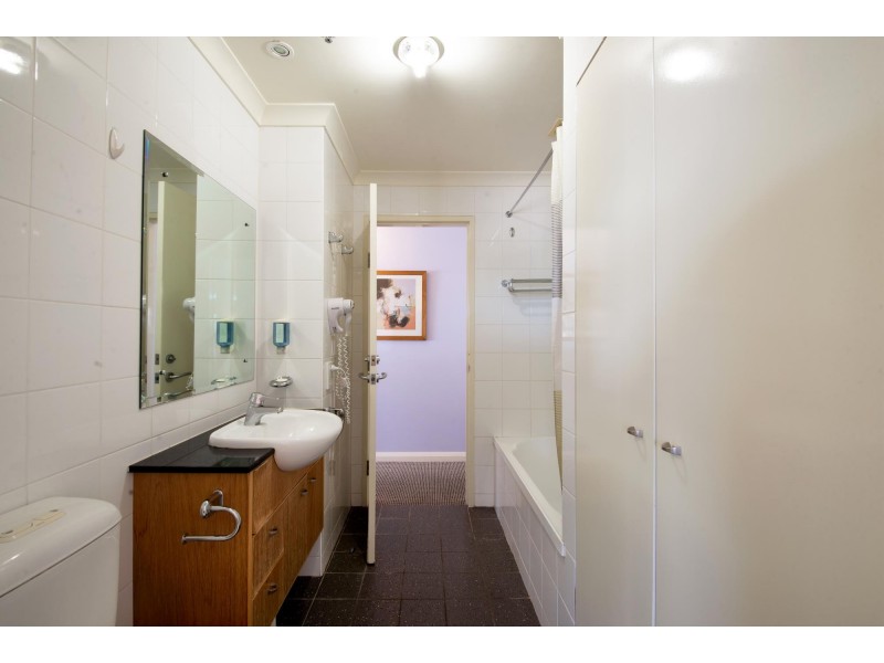 702/2 Akuna Street, City ACT 2601