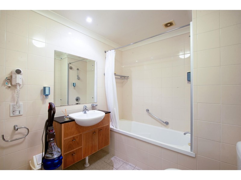 714/2 Akuna Street, City ACT 2601