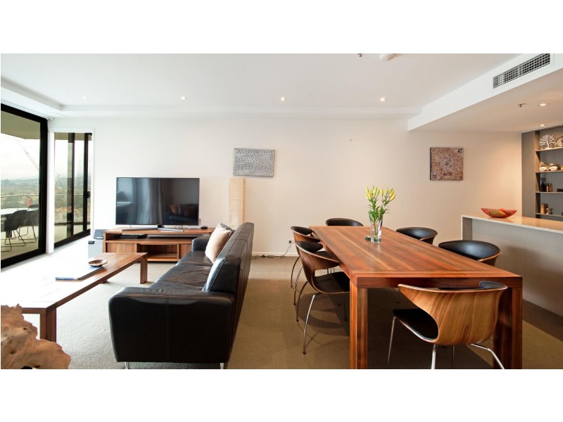 1318/240 Bunda Street, City ACT 2601