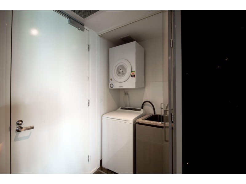 1318/240 Bunda Street, City ACT 2601