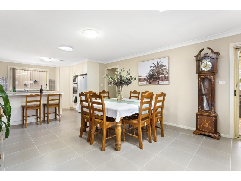 16 Thea Astley Crescent, Franklin ACT 2913