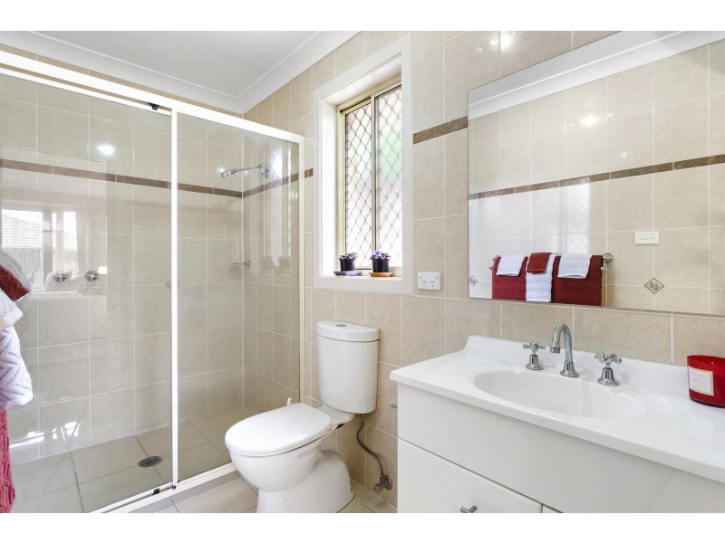 16 Thea Astley Crescent, Franklin ACT 2913