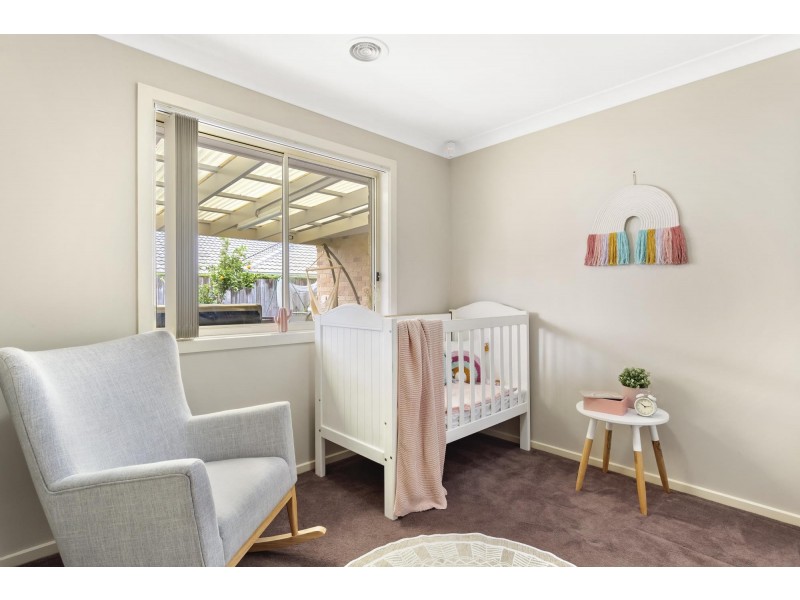 16 Thea Astley Crescent, Franklin ACT 2913