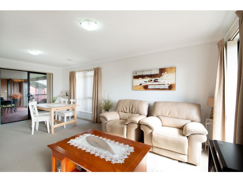 10 Pinner Place, Macgregor ACT 2615