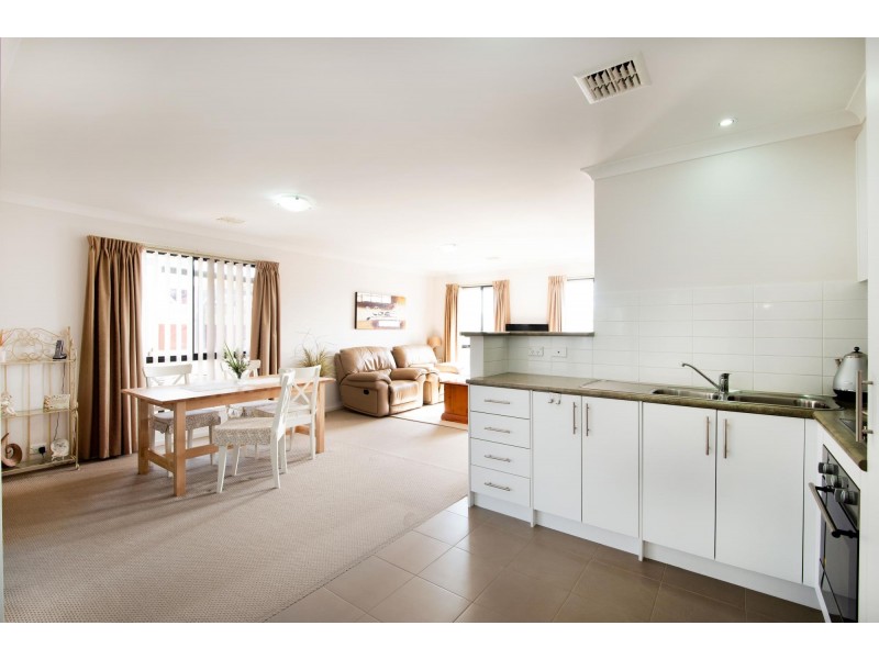 10 Pinner Place, Macgregor ACT 2615