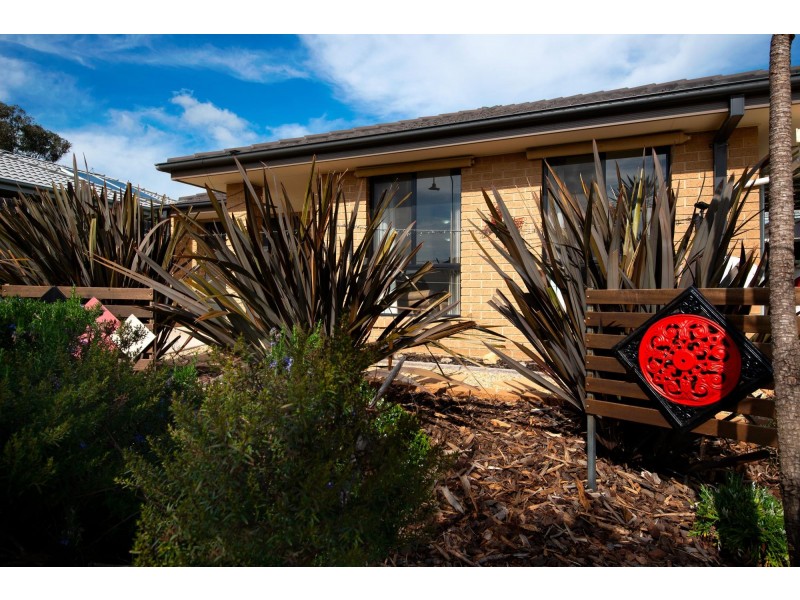 10 Pinner Place, Macgregor ACT 2615