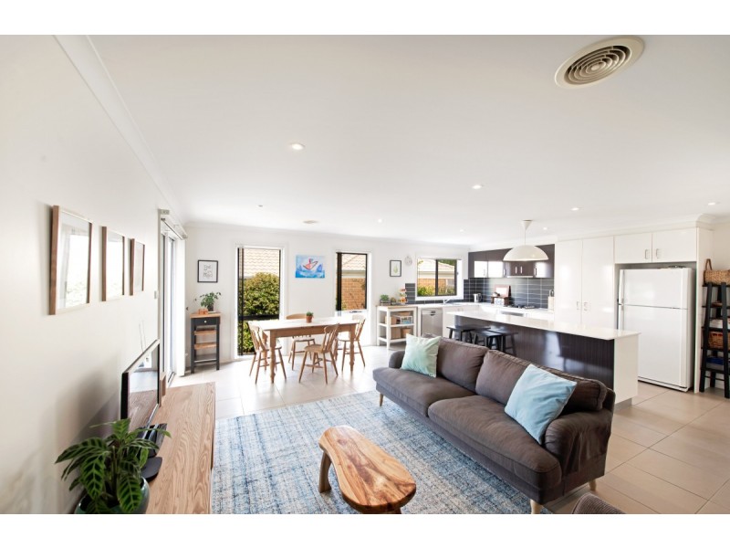6 Calyute Street, Bonner ACT 2914
