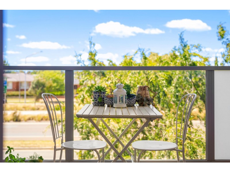 28/329 Flemington Road, Franklin ACT 2913