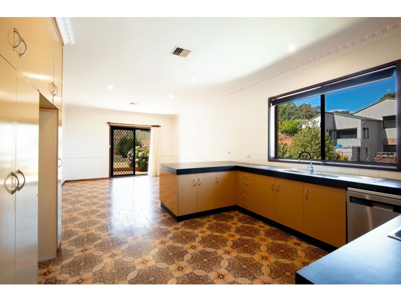 17 Bainton Crescent, Melba ACT 2615
