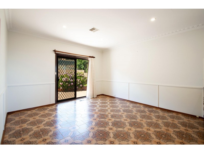 17 Bainton Crescent, Melba ACT 2615
