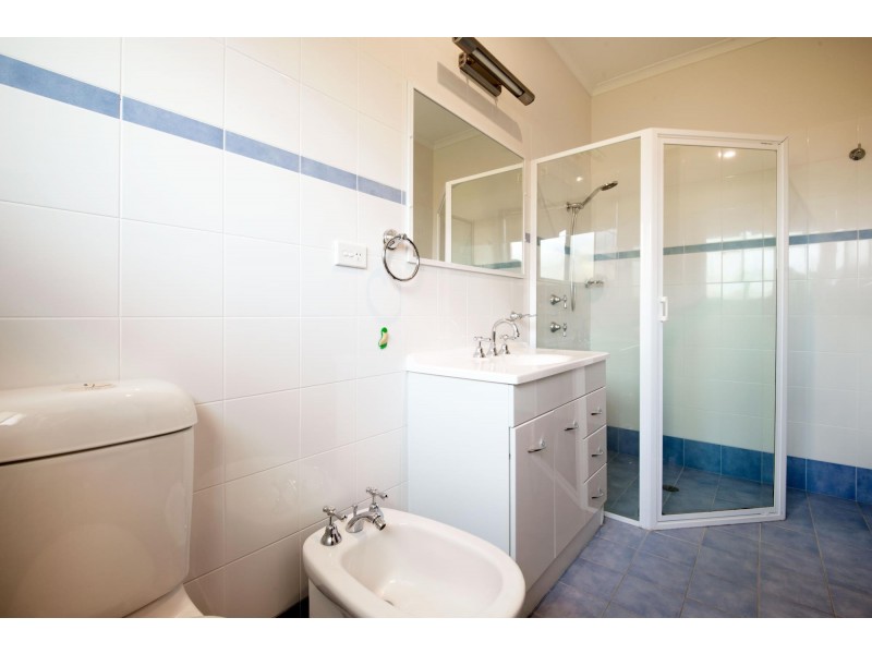 17 Bainton Crescent, Melba ACT 2615